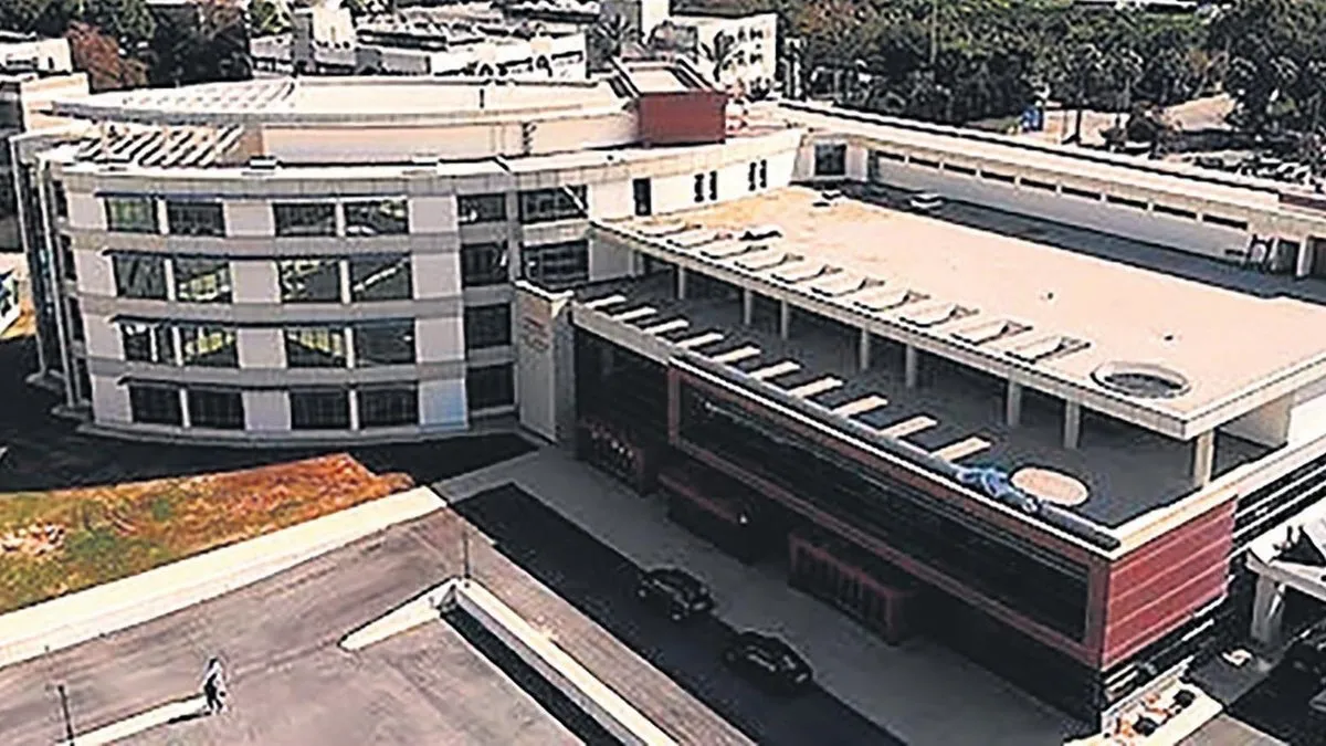 Türk Hastanesi Lübnan’da yaraları sarıyor