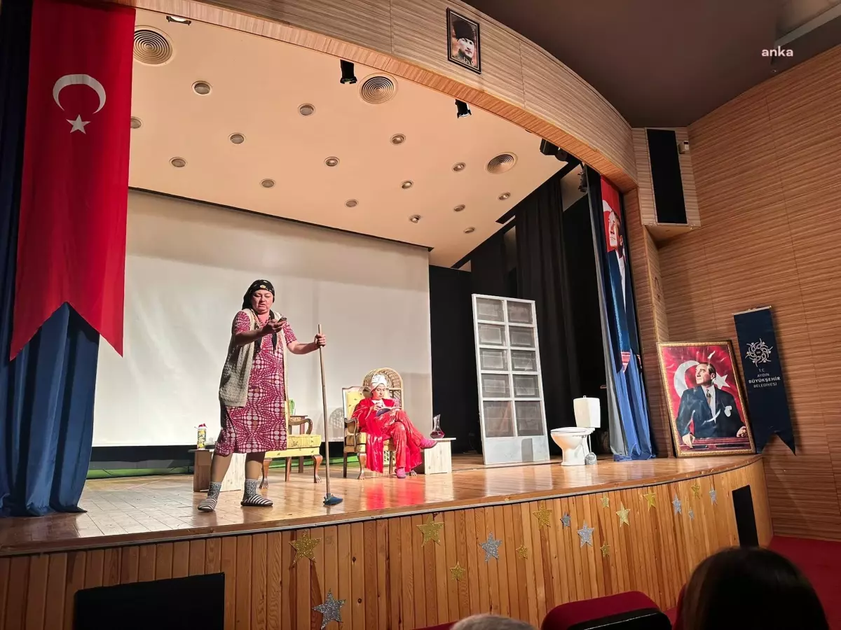 Aydın’da ‘Şimdi Ne Olacak’ Oyunu Sahnelendi