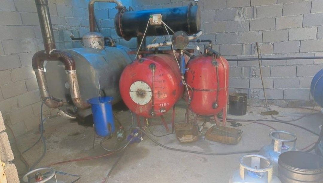 İzmir’de 705 bin litre kaçak akaryakıt ele geçirildi