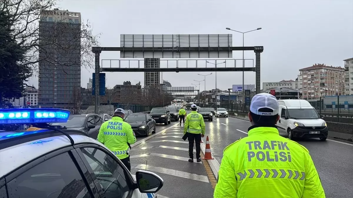 Kadıköy’de Dronlu Trafik Denetimi