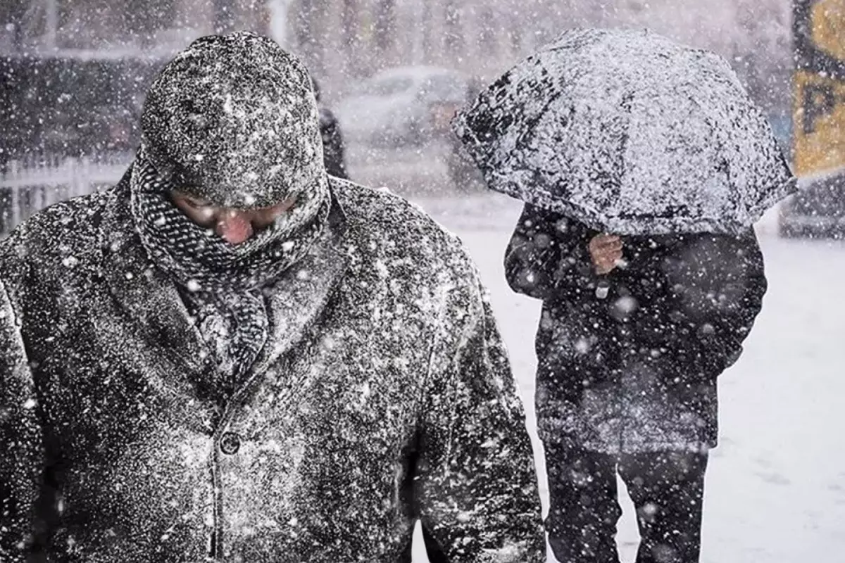 Meteoroloji ve AKOM’dan peş peşe uyarı! İstanbul’a kar yeniden geliyor