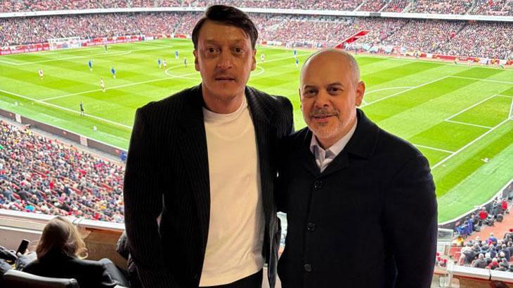 Akif Çağatay Kılıç ve Mesut Özil, Arsenal maçında!
