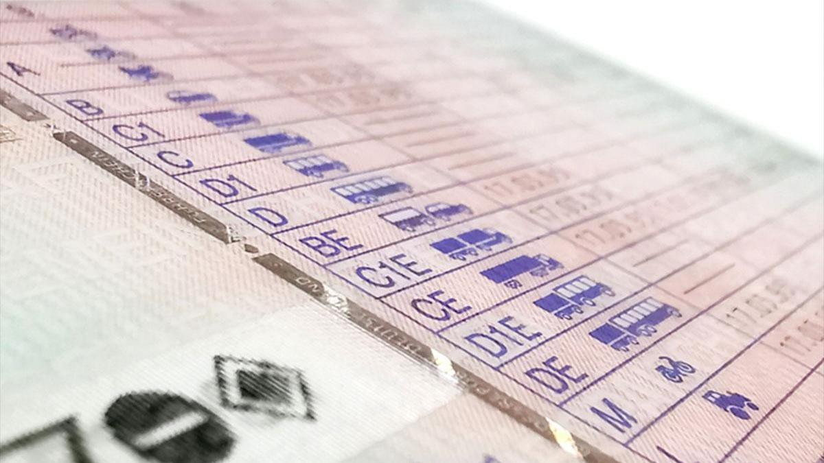 Ehliyet Sınıfları Nelerdir? Hangi Araçlar Hangi Ehliyeti Gerekiyor?