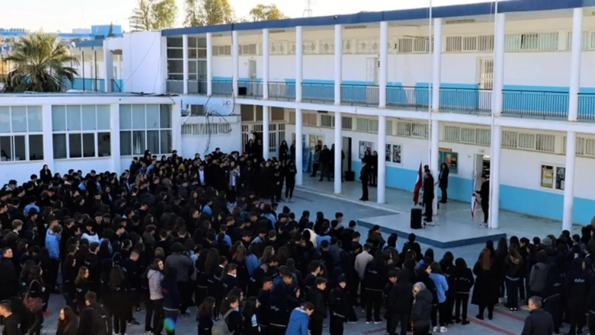 KKTC’de skandal karar! Başörtülü öğrenci okula alınmadı